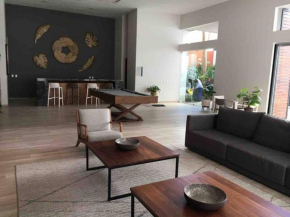 Beautiful 3 bedroom apartment with amenities